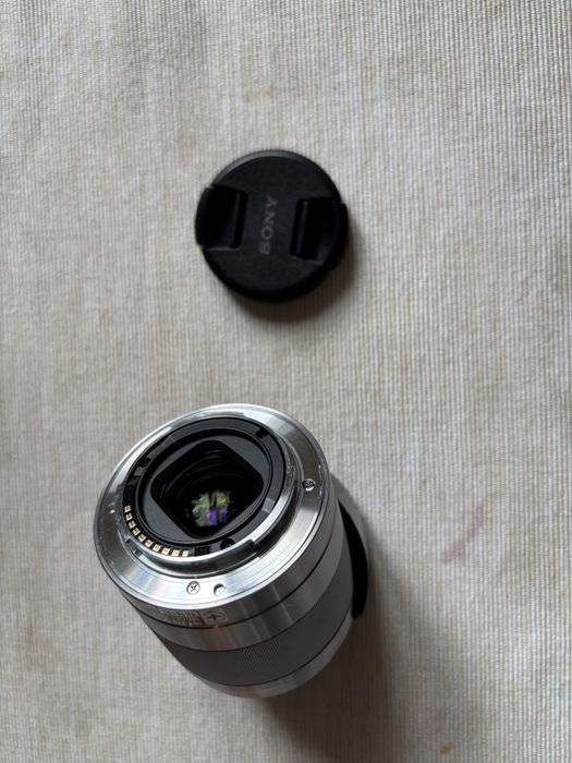 Обективи Sony E: Sony 20mm f2.8, Sony 50mm f1.8 OSS