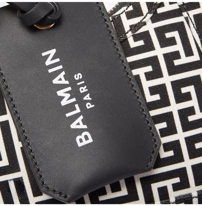 Balmain Оригинална Чанта, продава се на Топ Цена от 1059лв, Нова