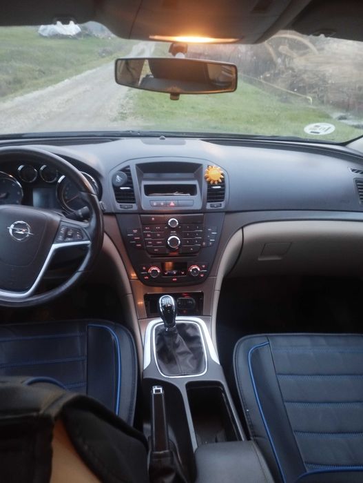 Se vinde Opel insignia