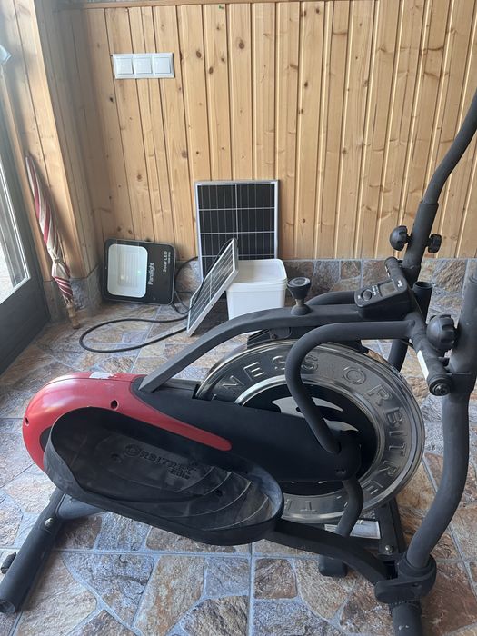 Vand bicicleta de exercitii