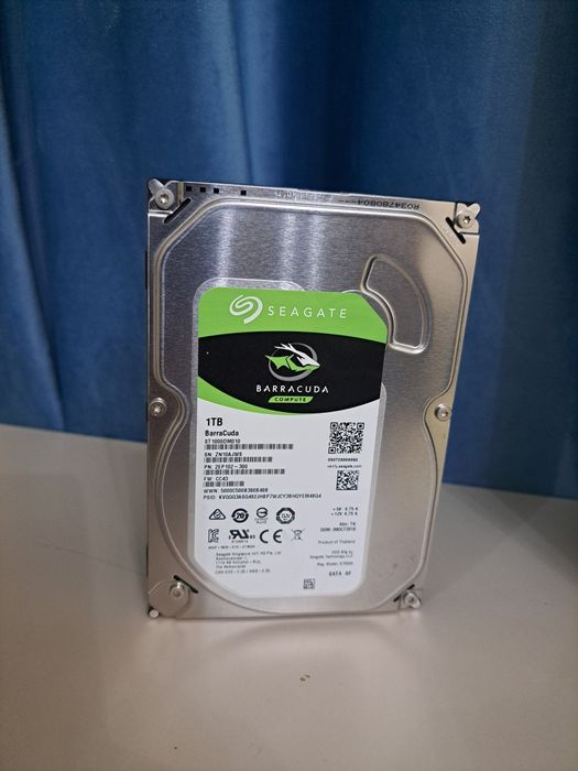 Жесткий диск HDD 1тб фирмы Seagate! Для видеонаблюдения и компьютера!