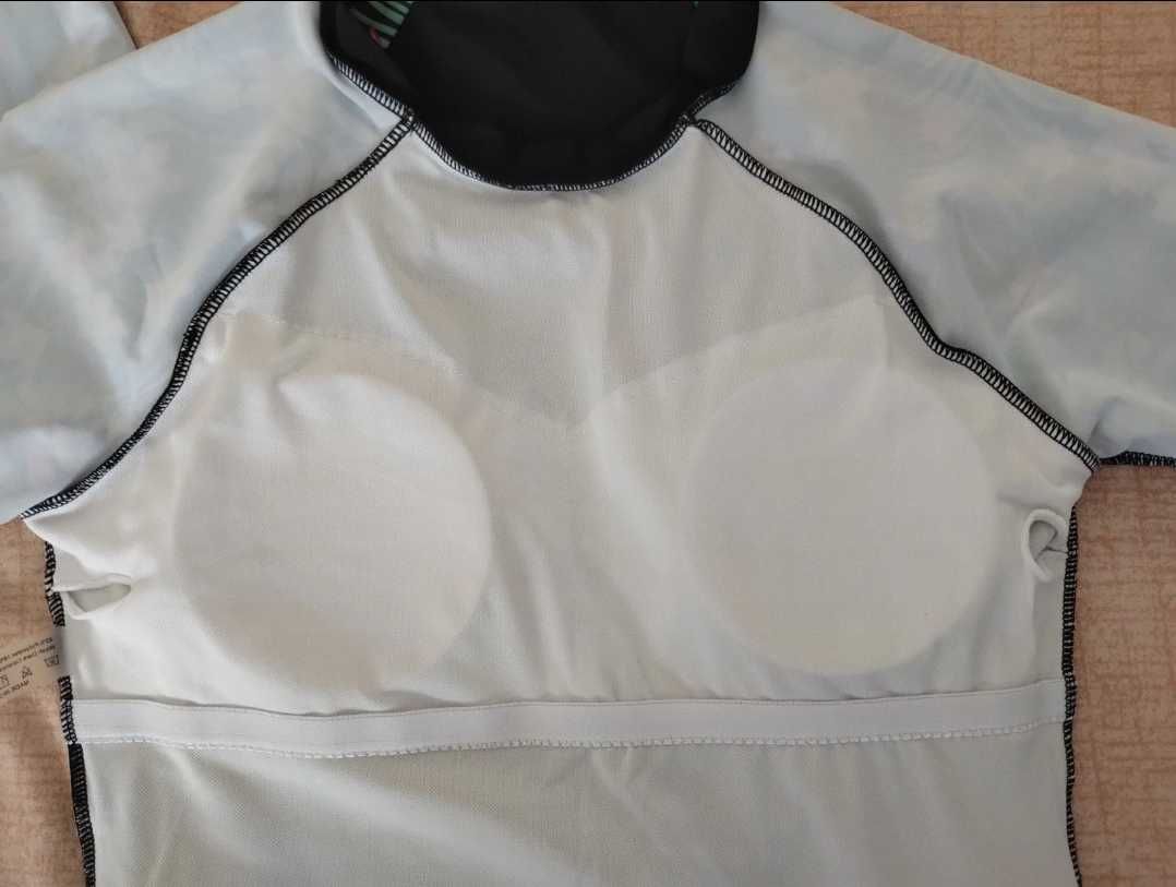 Costum de baie pentru femei top mânecă lunga si pantaloni scurti M