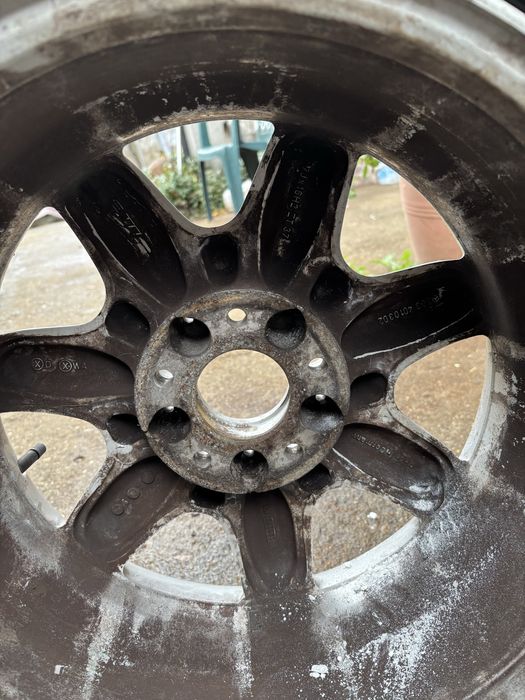 Комплект зимни гуми с джанти Мерцедес 205/55 R16
