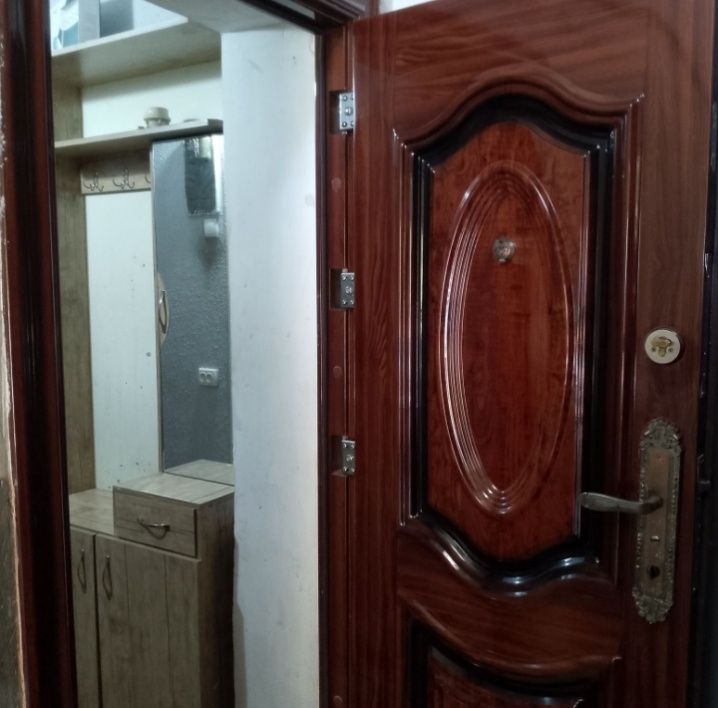 Продаётся Квартира 2х ком 1 этаж на Артыкова в Янгиюле
