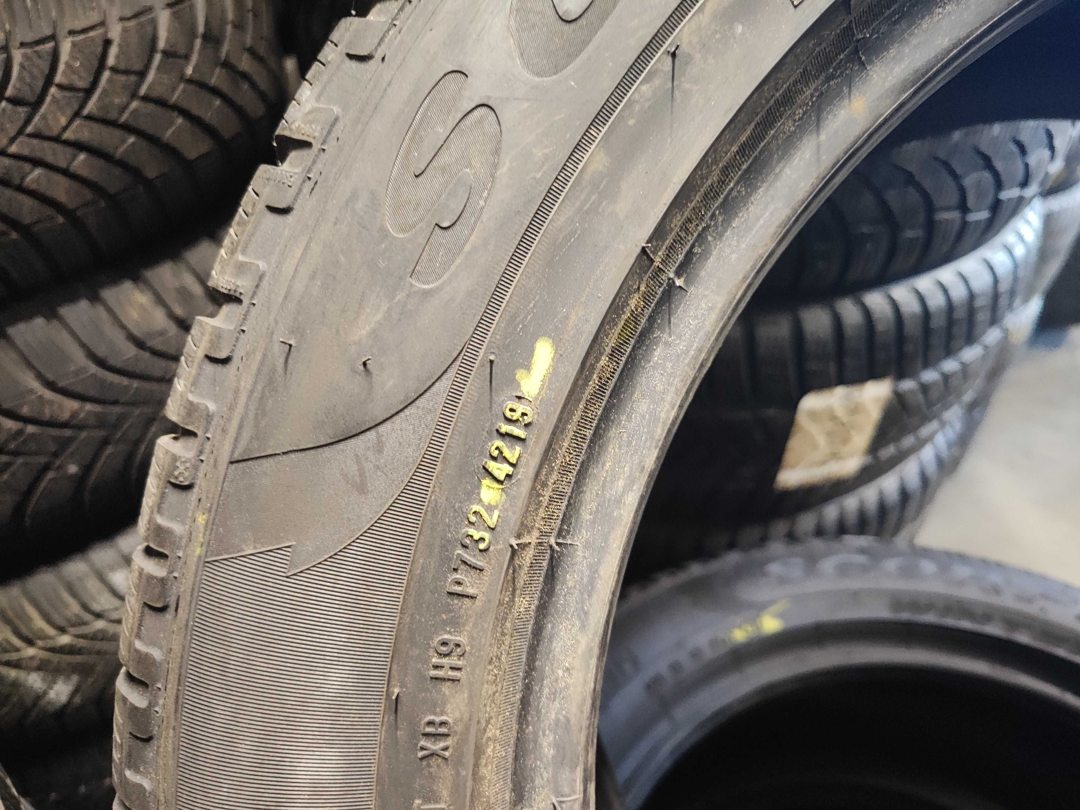 4бр. зимни гуми 235/55/18 Pirelli