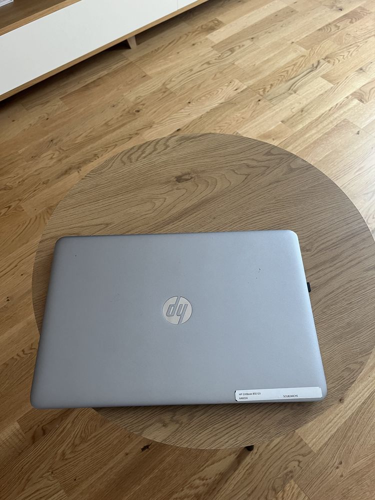 Лаптоп hp употррбяван в отлично сьстоание