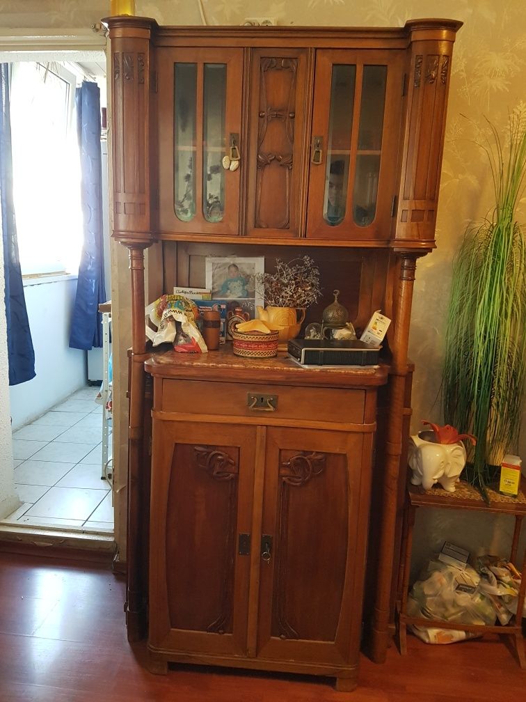 Mobila antica lemn trandafir (bancheta din lemn sculptata + bufet )