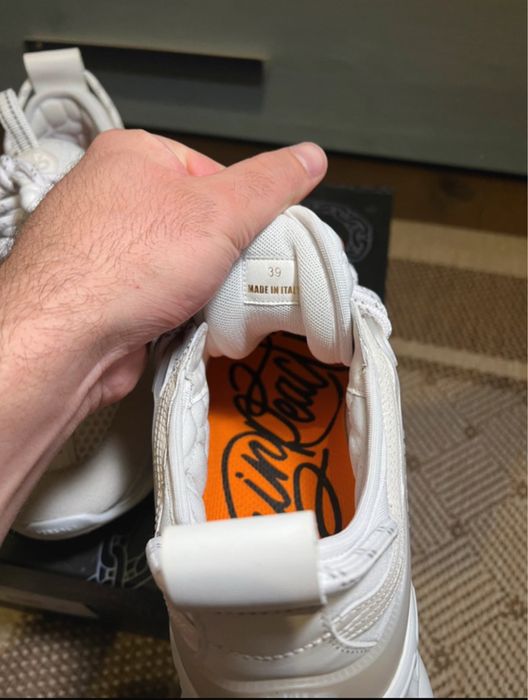 Versace Chain Reaction