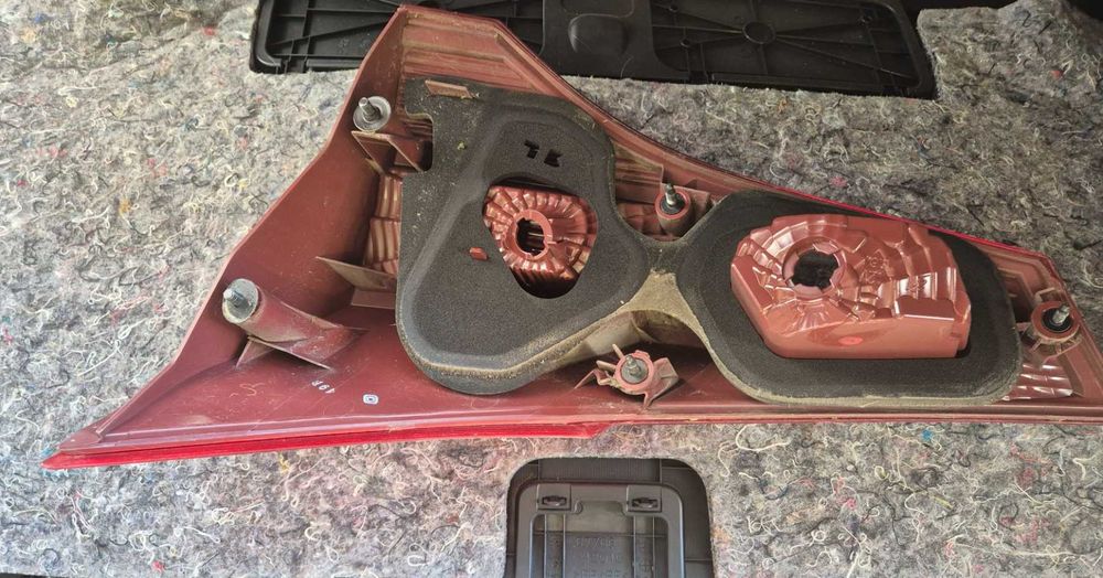 Toyota Rav4, 2013-2018 г., Ляв вътрешен стоп