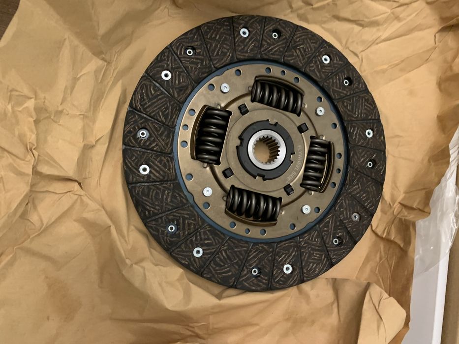 Ambreiaj (disc si placa presiune) Ssangyong Tivoli 1.5 benzină