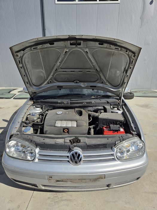 VW Golf 4 2.0 бензин (На части)