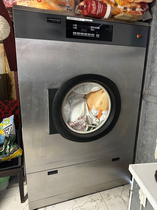 Uscător profesional  SCHULTHESS 22 kg
