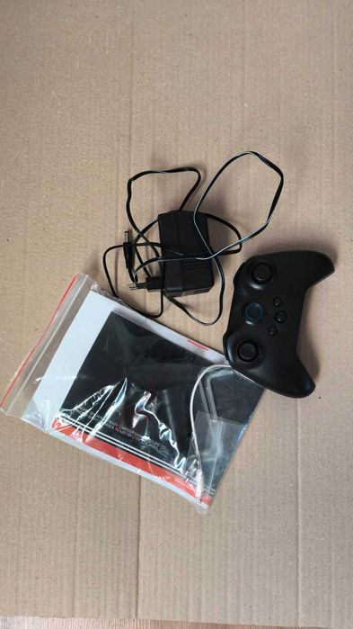 Mașinuță electrică Jeep de poliție alb/negru, ca nouă, cu telecomandă