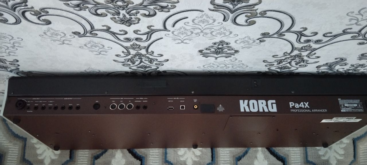 Korg pa4 sotiladi