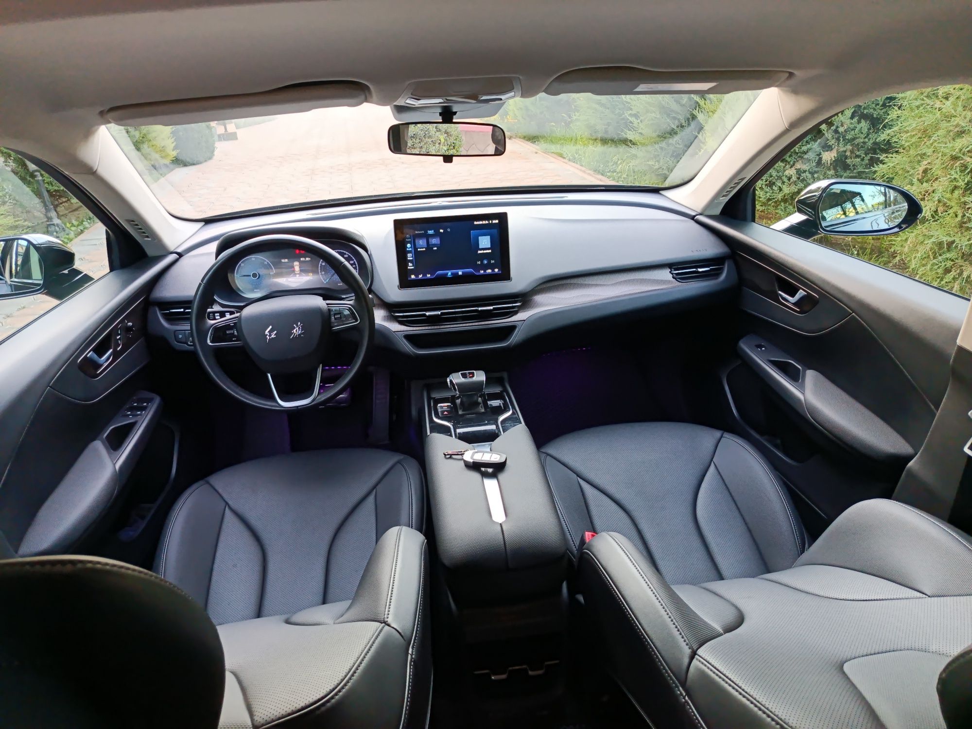 HONGQI EQ M-5 2025! 450 km li Full. Rasmiy salondan olingan