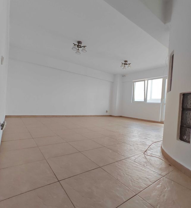 Proprietar vând apartament decomandat 91mp–Str Polonă,Otopeni(Central)