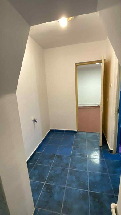 Vând apartament 2 camere in Turnu Magurele