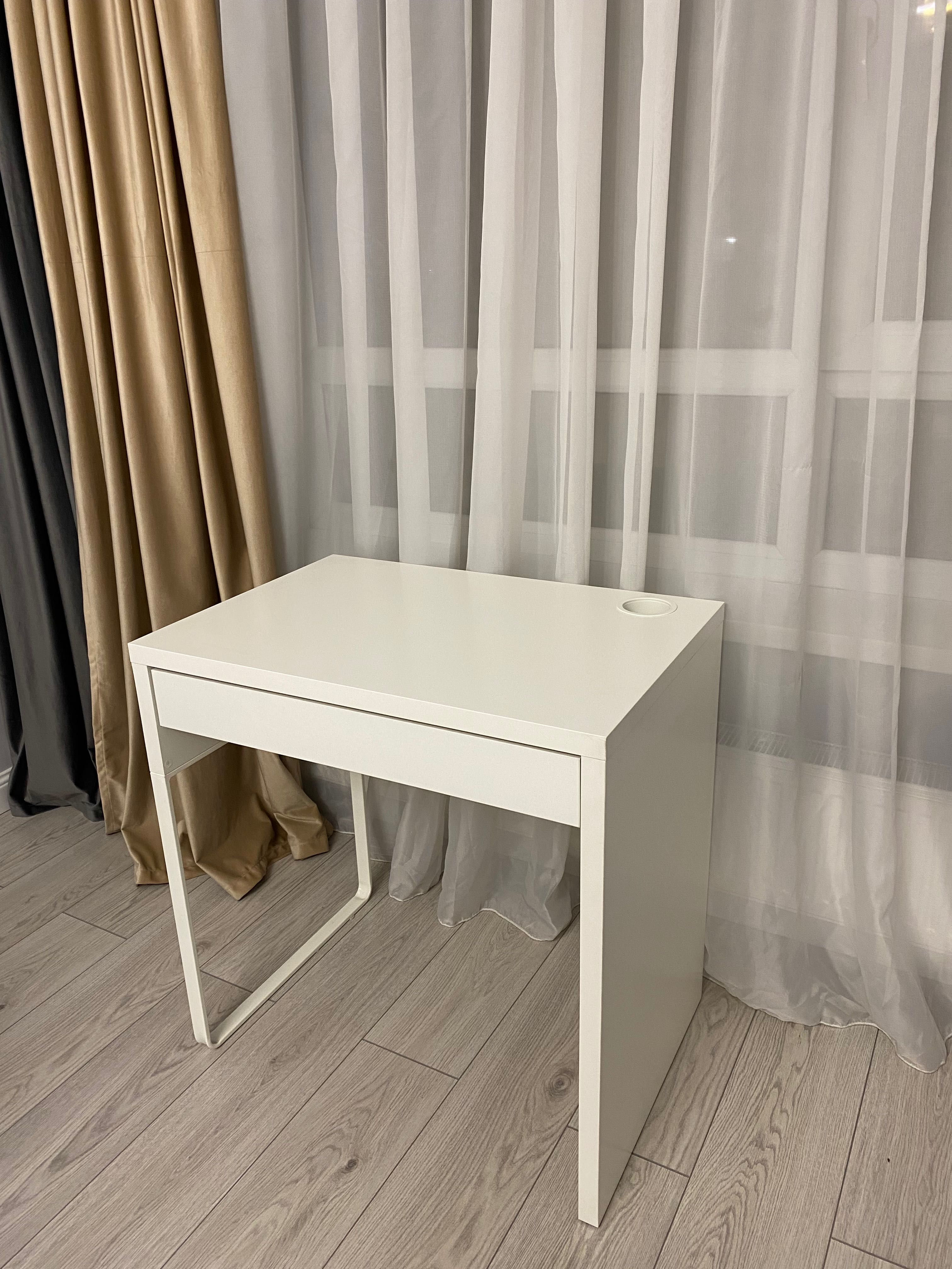 Письменный стол с ящиком IKEA Micke