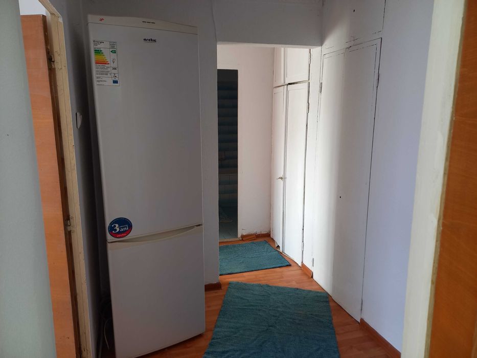 Inchiriez apartament 2 camere Dragasani