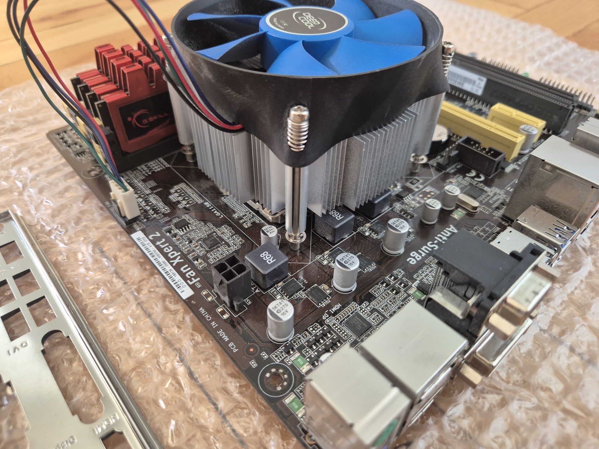 Intel i7 4790 + ASUS B85M-E + RAM G SKILL RIPJAWS DDR3 1600Mhz 16GB
