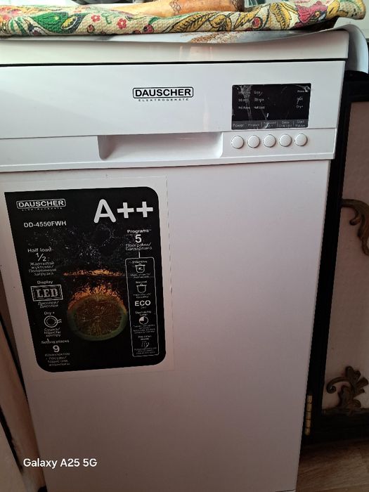 Продам посудомоечную машину.