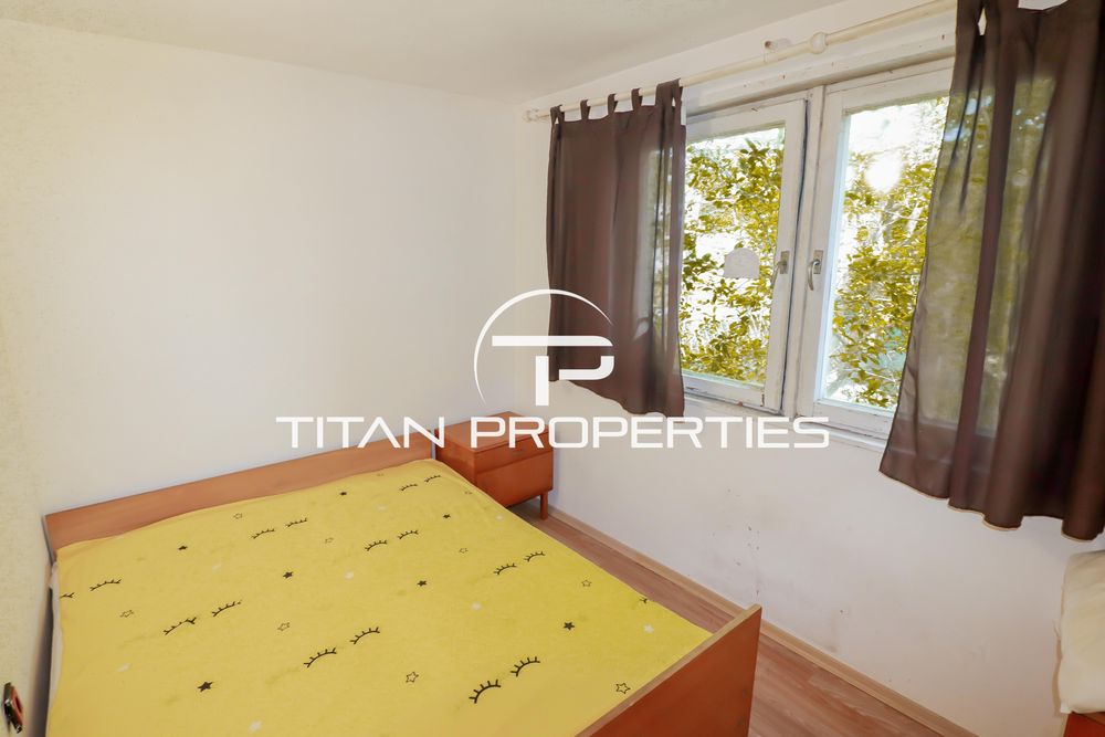 Дава се под наем Етаж от къща в Варна, Бриз - 90 кв.м за 448.8 € - Снимка #7