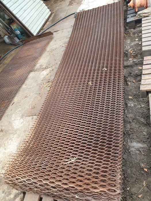 Продам просечка 2.9×1.0×5мм 20000 за лист