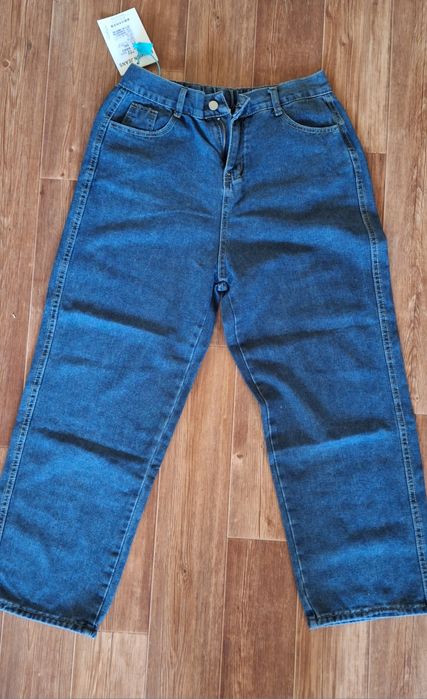 Продам новые джинсы женские