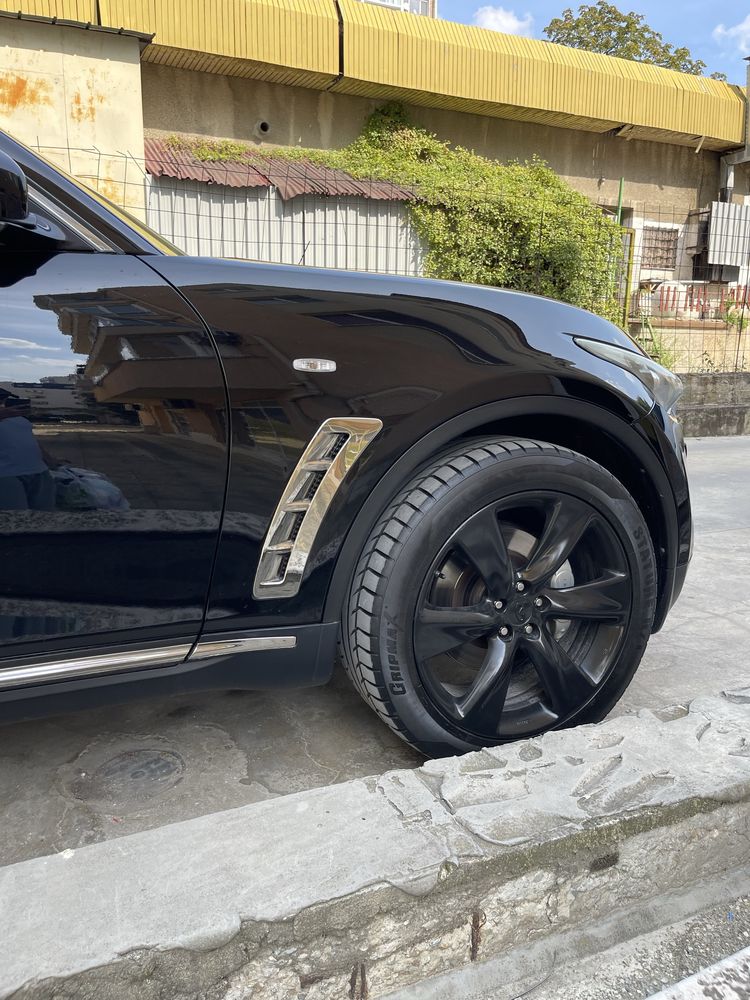 Infiniti Fx30S 3.0V6 238hp 600nm