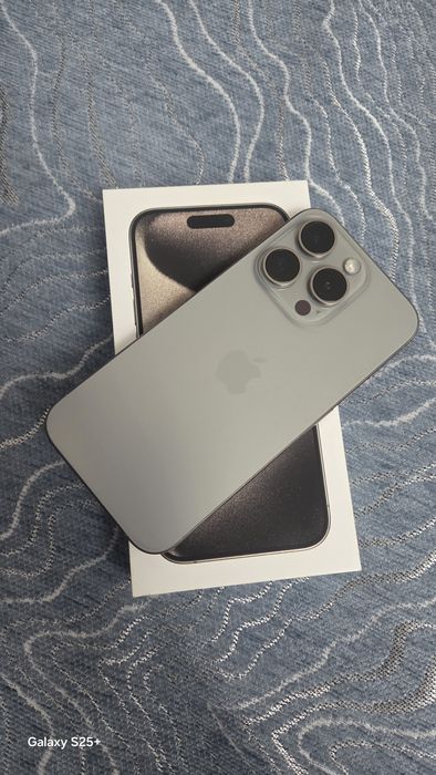 Продам 15 про 128 память