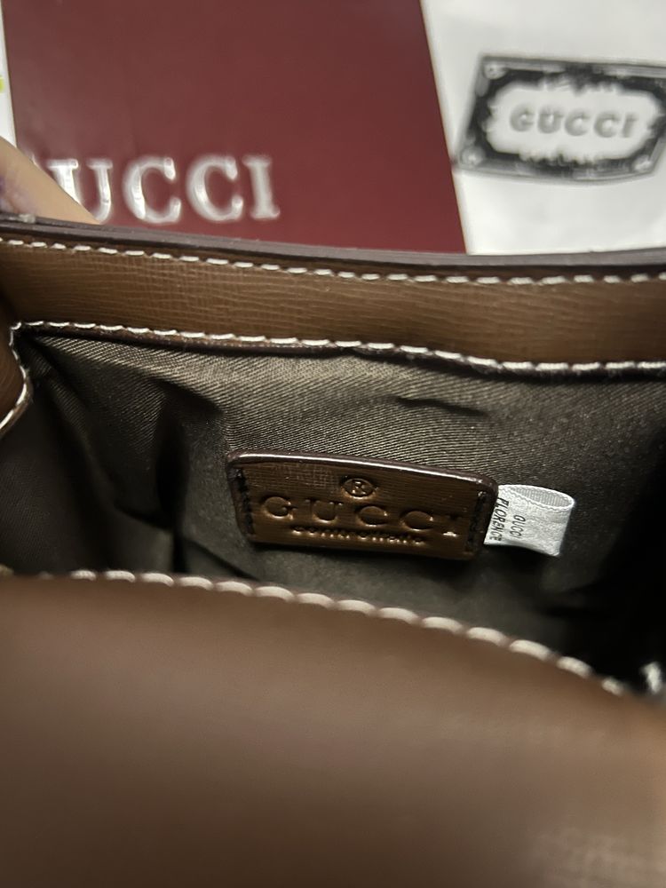 Оригинални чанти love moschino и guess и gucci