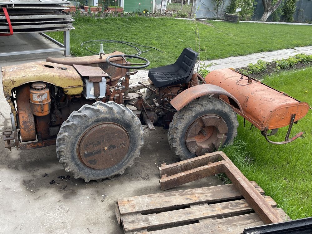 Vand tractoraș PASQUALI 945