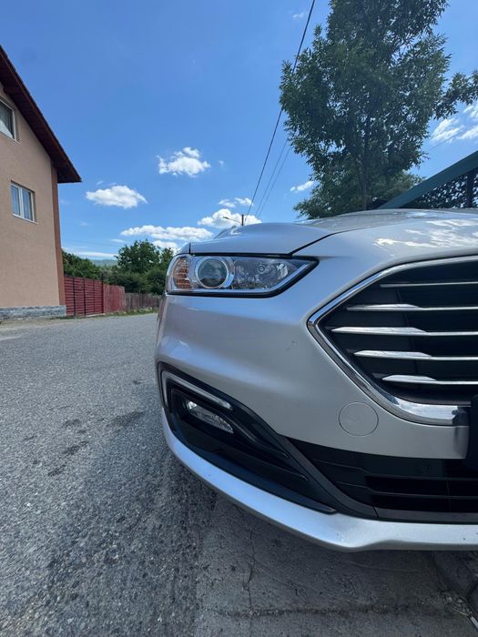 Ford Mondeo 2.0 EcoBlue Titanium – 150 CP – Automat – 2019 - Personala