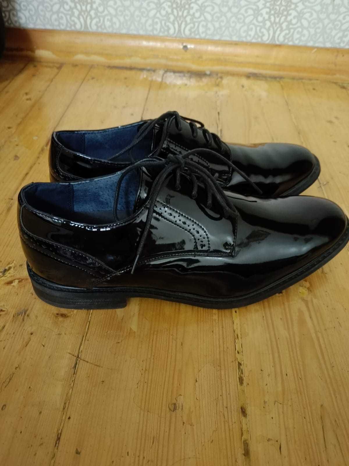 туфли лакированные черные