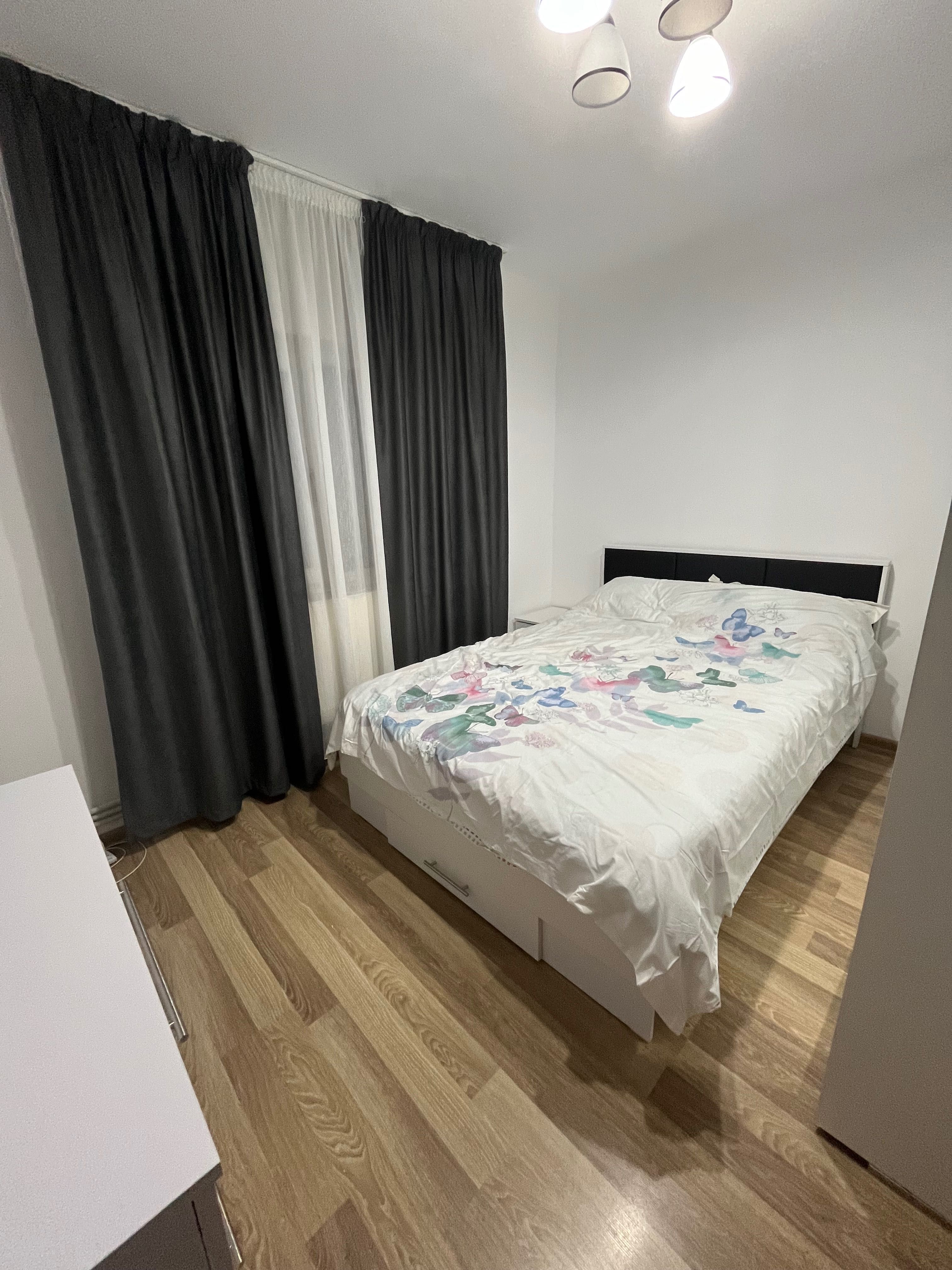 Vând apartament 2 camere semidecomandat