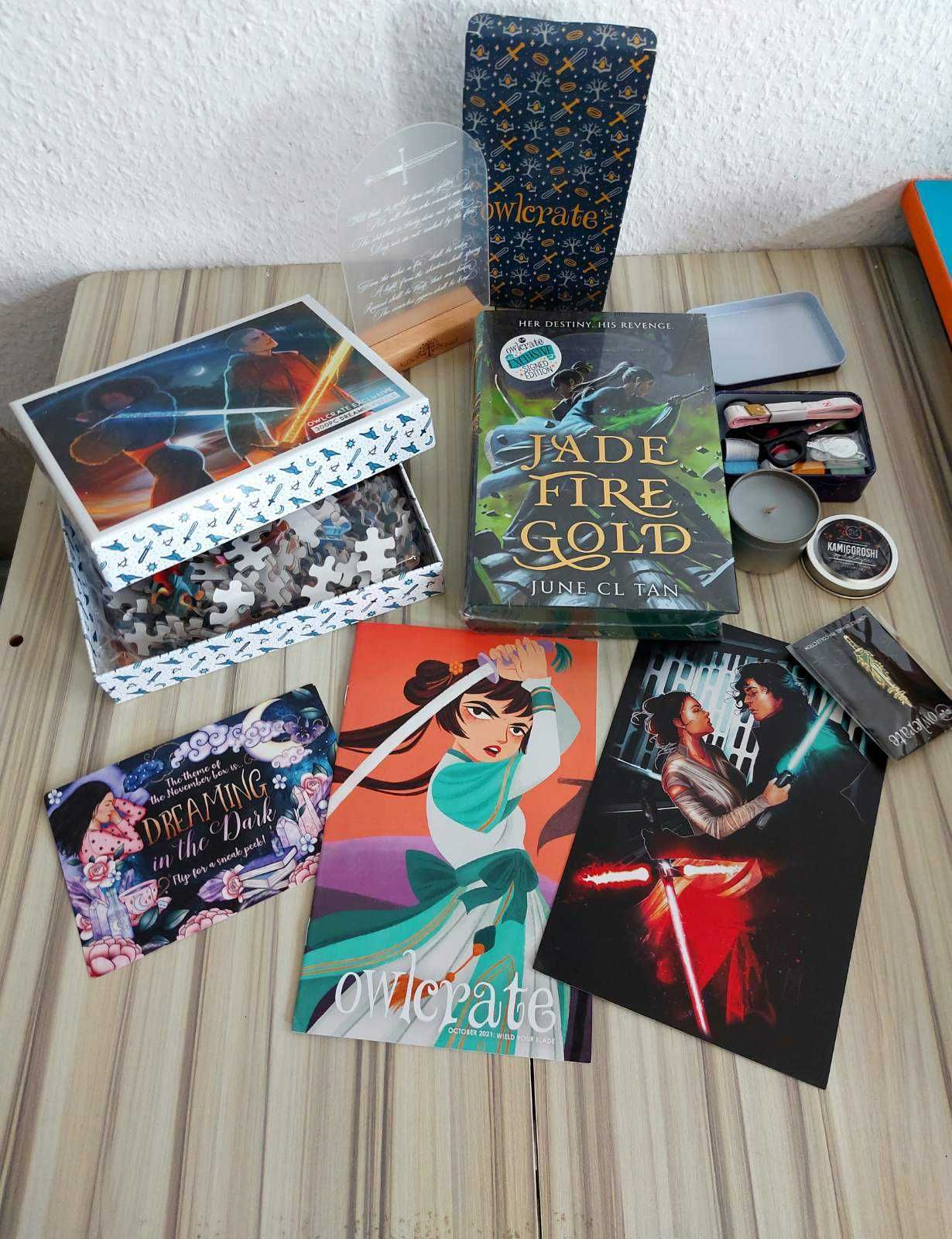 Сет Dark Academia OwlCrate Jade Fire Gold, One And Only Ivan