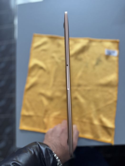 MacBook Air Retina 13-inch 2019