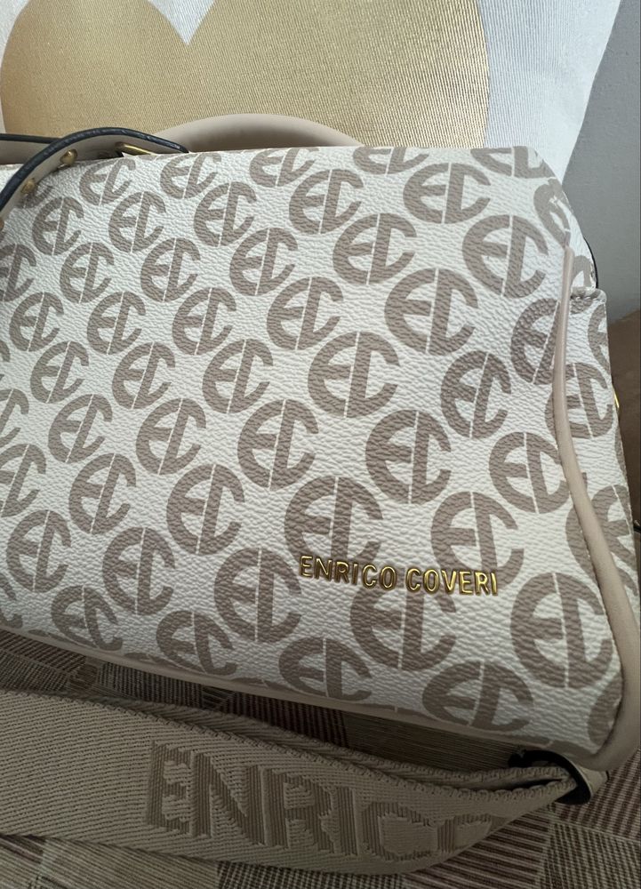 Чанти Guess - 65лв.; Enrico Coveri - 35лв.
