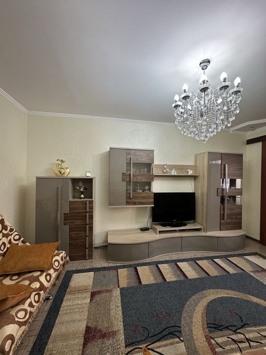 Стенка с комодом