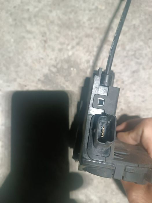 Broasca usa sofer Renault Fluence