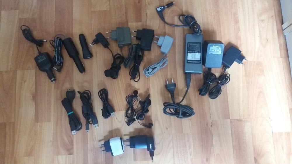 Încarcatoare auto,retea,cabluri date,casti telefoane