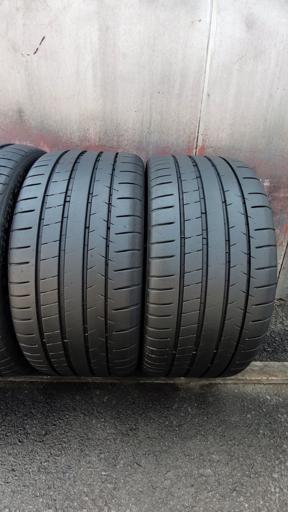 спорт пакет 225/40/18 и 245/35/18 Michelin Pilot Super Sport
dot22
7mm
