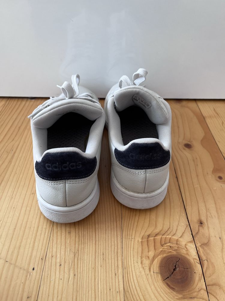 Adidas кецове естествена кожа