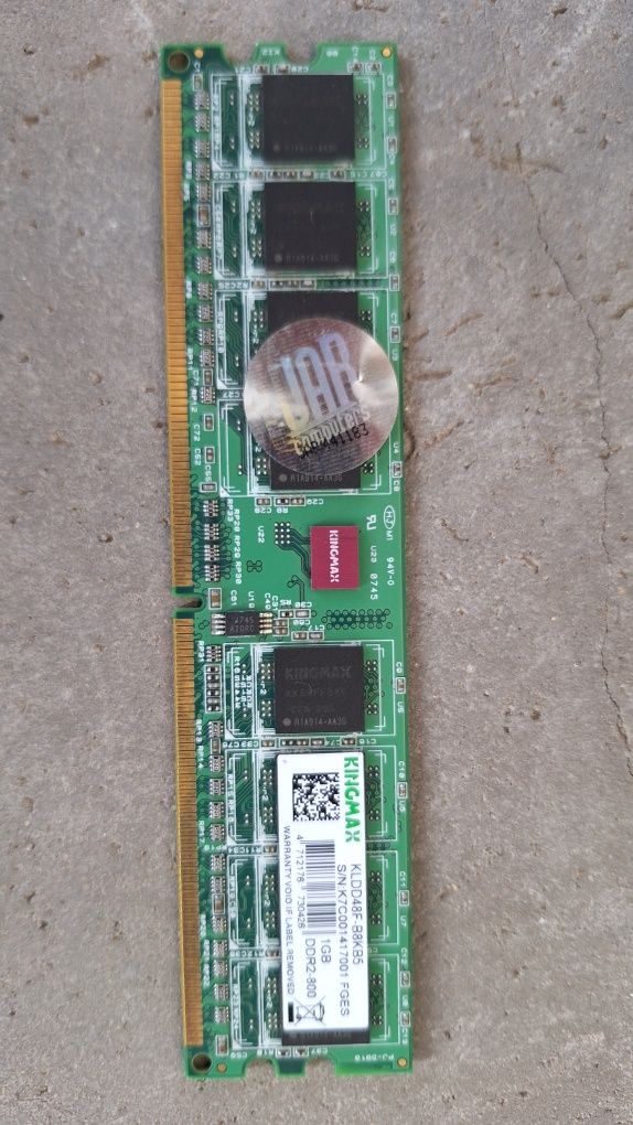 Продавам RAM памет DDR2 4бр. по 1GB