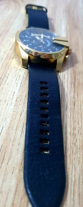 Ceas de vanzare  purtat ocazional