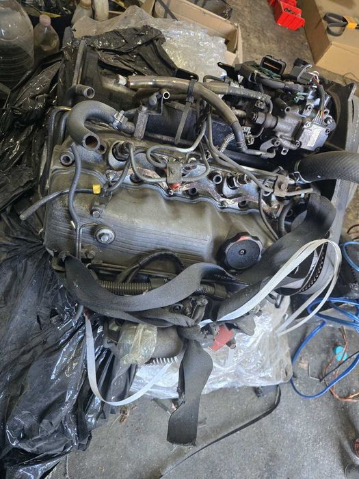 Продавам двигател за Mitsubishi Pajero Mitsubishi L200