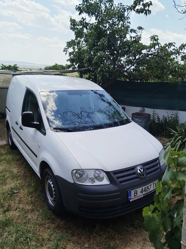 Продавам VW CADDY 1.9 TDI