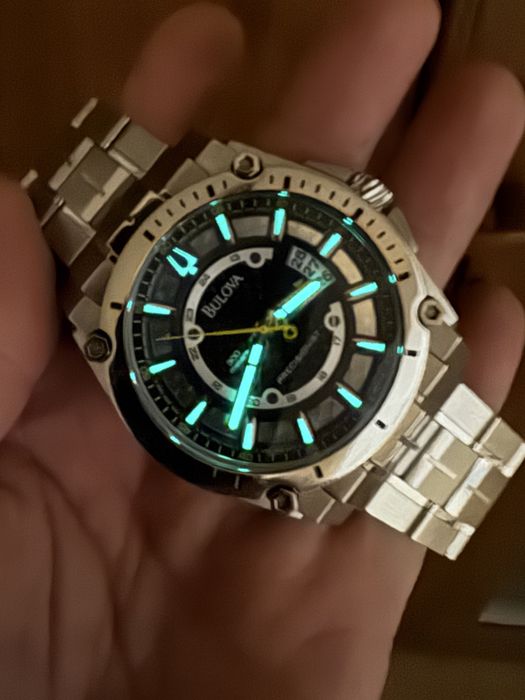 Ceas Bulova  Precisionist 96B131, quartz.
