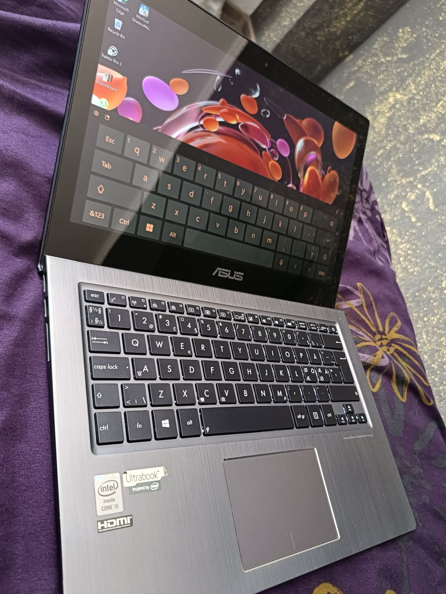 Asus Zeenbook UX302L I5, TouchScreen, 256Gb, 8Gb Ram