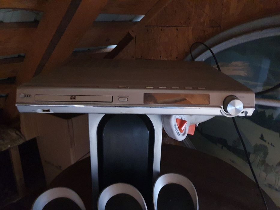 dvd  cd player LG